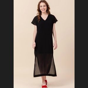 V-NECK MAXI DRESS WITH SIDE SLITS